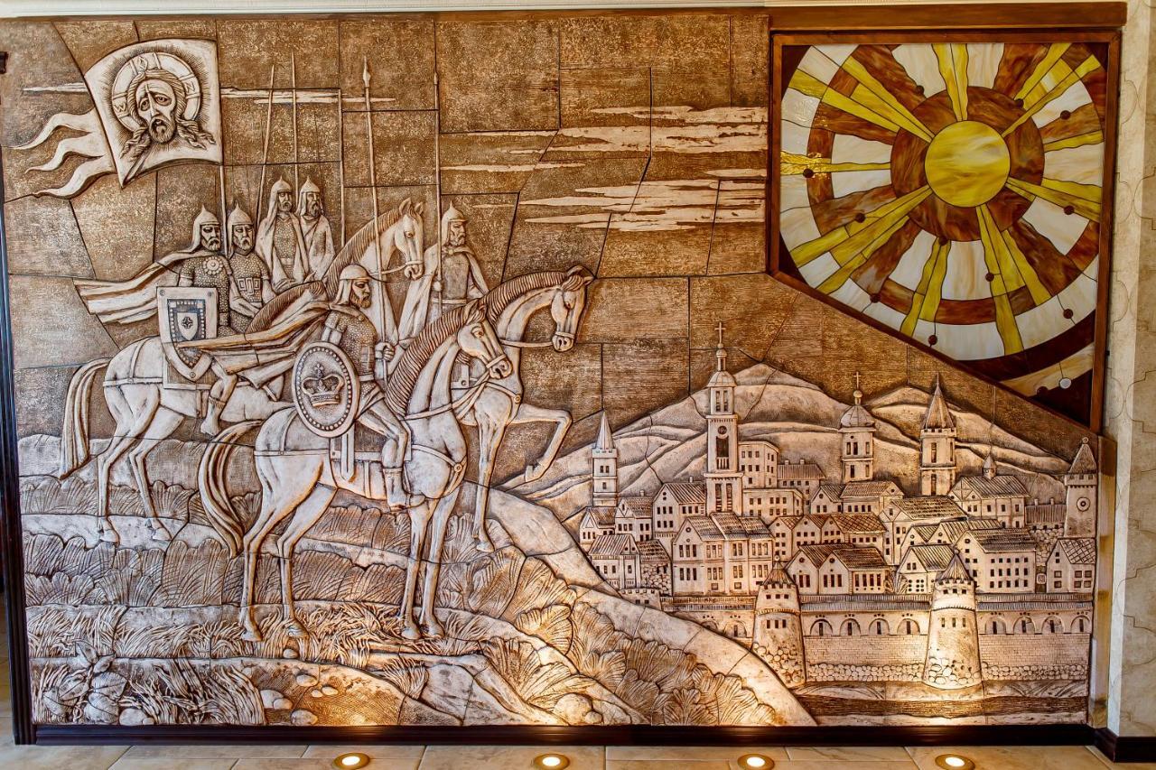 Галицька Корона Davidov المظهر الخارجي الصورة